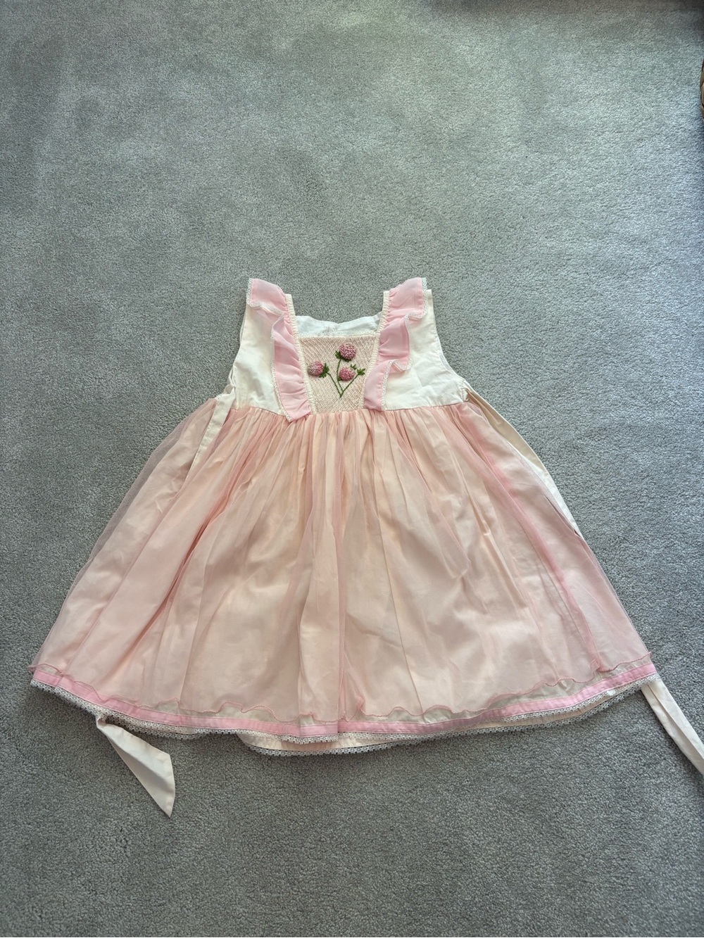 Well Dressed Wolf Pink and White Floral Appliqué Formal Dress